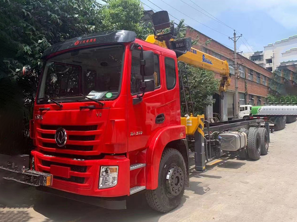 國(guó)六東風(fēng)錦程V6后八輪徐工12噸四節(jié)M系直臂吊機(jī)隨車吊