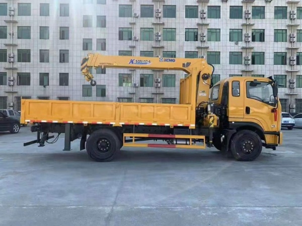 國(guó)六東風(fēng)暢行D1徐工6.3噸四節(jié)直臂吊機(jī)隨車(chē)吊